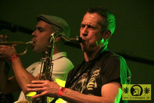 8°6 Crew (F) 10. Dynamite Ska Festival - Felsenkeller, Leipzig 03. November 2012 (7).JPG